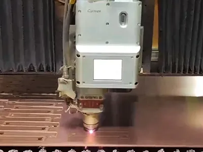 Cabezal de corte láser de fibra para metales reflectantes